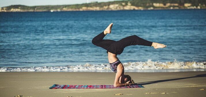 outdoor yoga for weight loss
